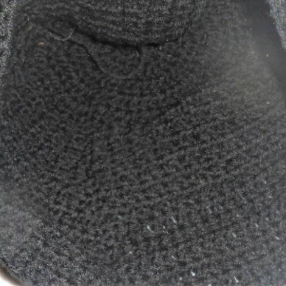 Hand Knitted WOMAN'S HAT Wool Hat Woman's Toque Vintage Wool Hat TOQUE - Picture 3 of 4